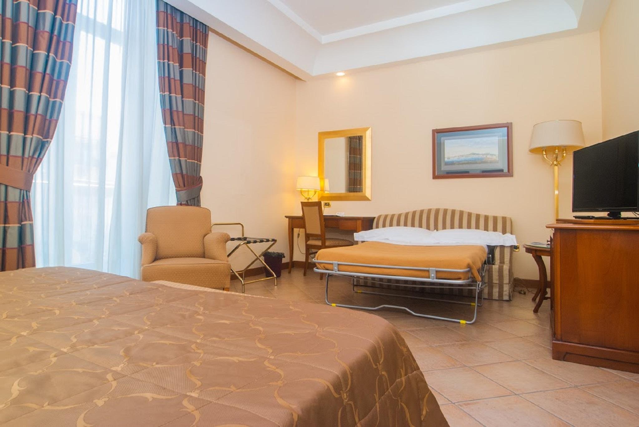 Le Cheminée Business Hotel