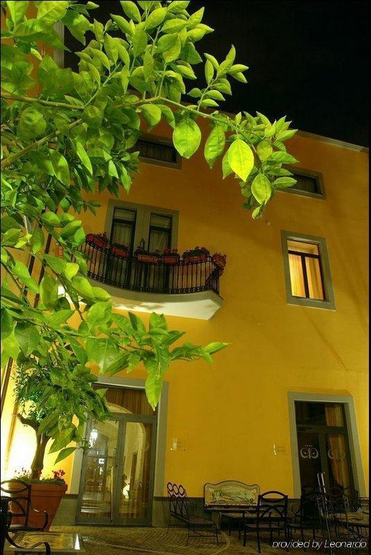 Le Cheminée Business 4* Napoli