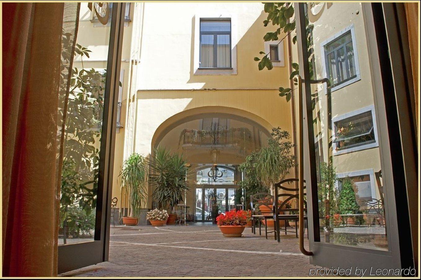 Hotel Le Cheminée Business 4*