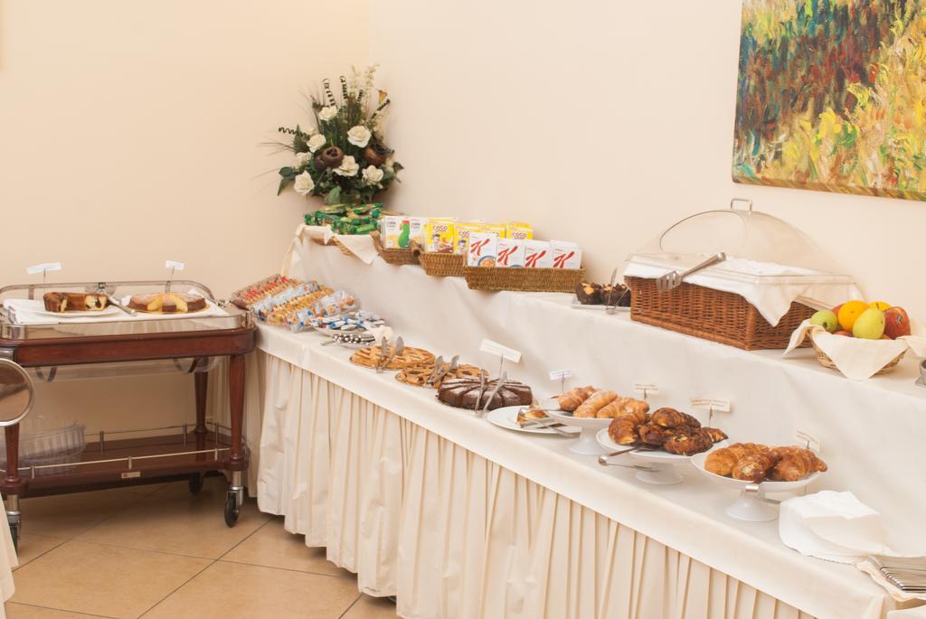 Le Cheminée Business Hotel 4*